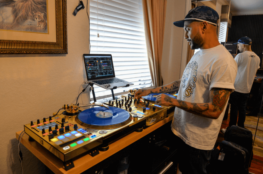 How Jewish DJs in Miami, FL, Help Make Your Events Fun