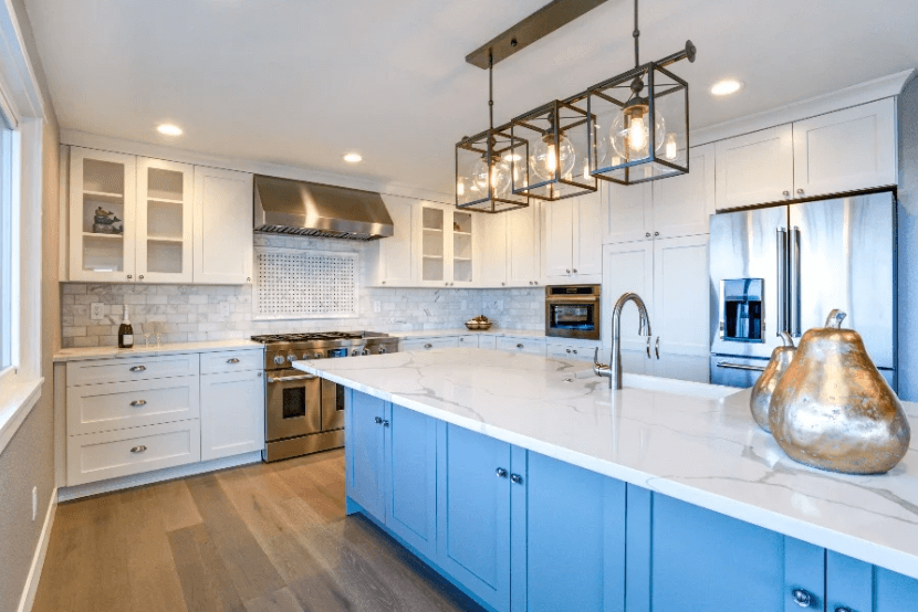 6 Serious Problems Lurking in Your Old Kitchen Cabinets
