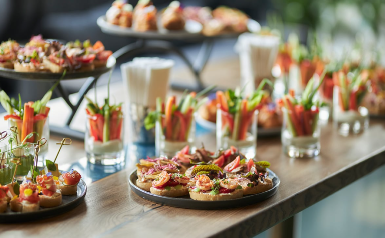 Why a Brunch Box Is the Ultimate Solution for Office Meetings in Miami