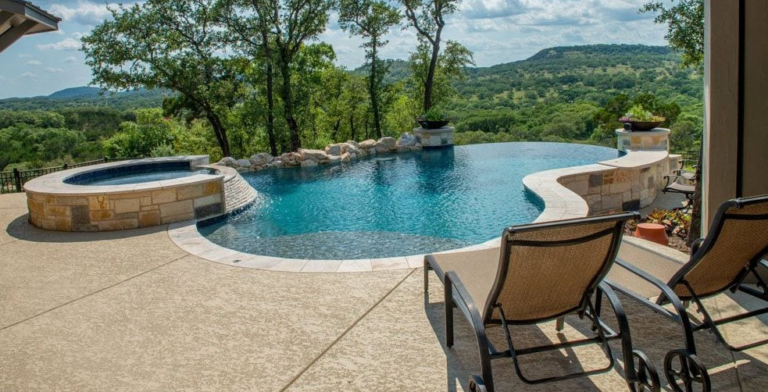 How to Decide Which Pool Deck Resurfacing Option Is Right for You